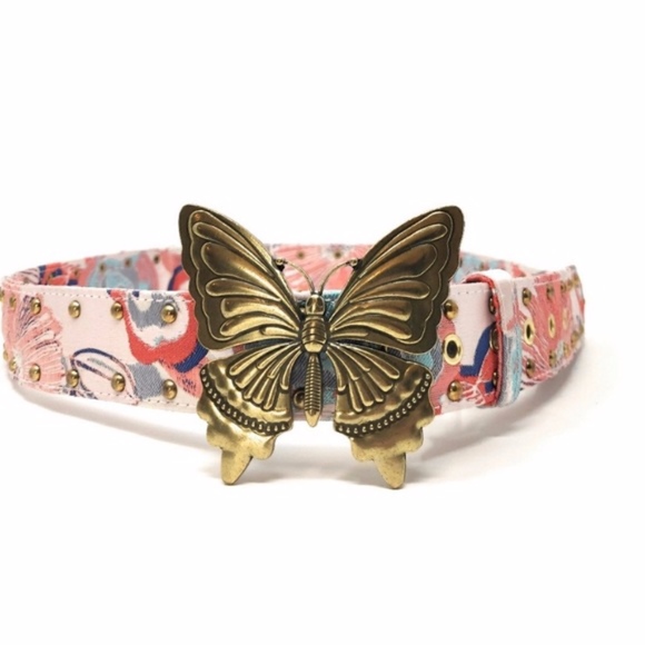 Steve Madden Accessories - 4/$25 New Steve Madden Pink Butterfly Belt